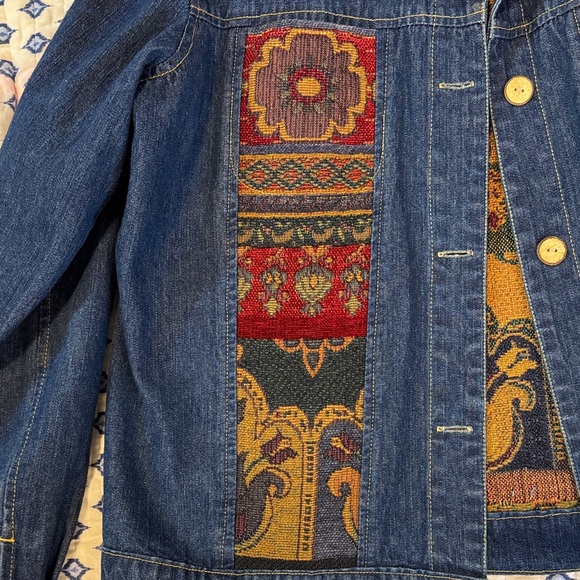 Coldwater Creek Blue Denim Jacket with Red Gold printed Tapestry Large - Picture 4 of 9